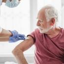 Пенсионерите имат право на безплатна ваксина срещу грип при своя личен лекар
