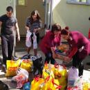 Ученици от СУ Николай Катранов дариха хранителни продукти за приюта в село Леденик